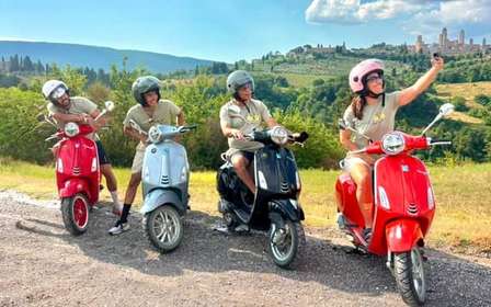 Firenze: tour del vino in Vespa in Toscana con pranzo e degustazioni di vino
