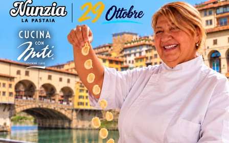 Florence: Pasta Class with Food, Unlimited Wine & Ponte Vecchio View