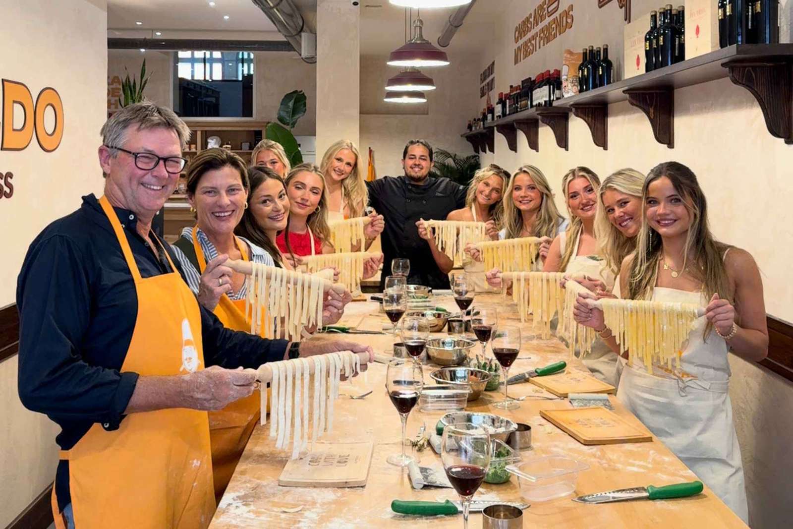 Corso di pasta fresca a Firenze con vino toscano illimitato