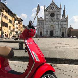 Firenze: Giornata intera Noleggio Vespa, Scooter e Ciclomotore