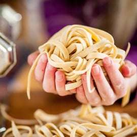Corso di pasta fresca a Firenze in torre medievale