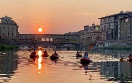 Firenze: Crociera guidata in kayak con Ponte Vecchio e luoghi di interesse della città