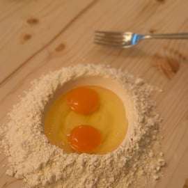 Corso di pasta fresca a Firenze in torre medievale