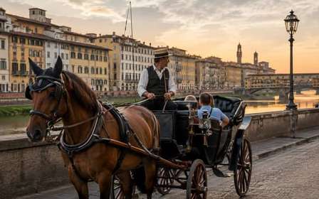 Giro in carrozza a Firenze con cocchiere medievale e guida