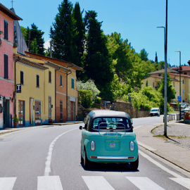 Firenze: tour in Fiat E-Car nel Chianti con degustazione di vini e pranzo