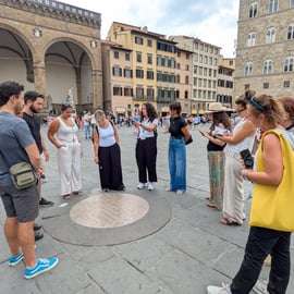 Tour a piedi "Crimini, omicidi e fantasmi di Firenze" con degustazioni