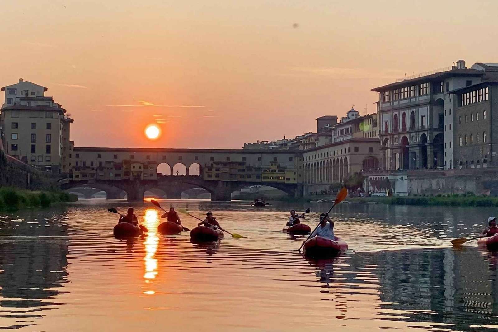 Firenze: Crociera guidata in kayak con Ponte Vecchio e luoghi di interesse della città