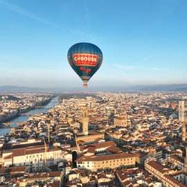 Giro in mongolfiera su Firenze all'alba, sopra il Duomo