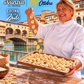 Florence: Pasta Class with Food, Unlimited Wine & Ponte Vecchio View