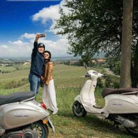 Tour di un giorno in Toscana in Vespa nella regione vinicola del Chianti