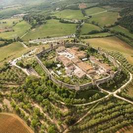 Tour del vino in elicottero nella regione del Chianti