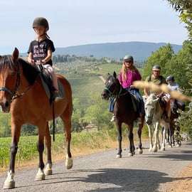 Tour a cavallo con vino da Firenze