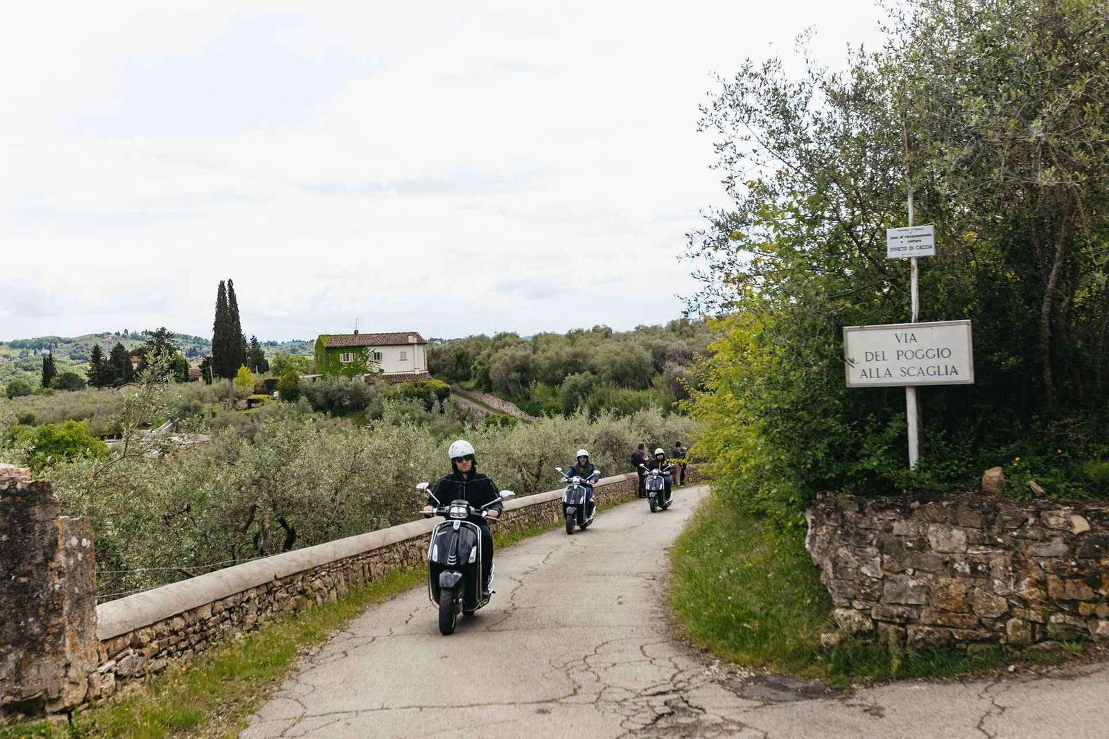 Da Firenze: tour in Vespa nella campagna toscana con degustazioni